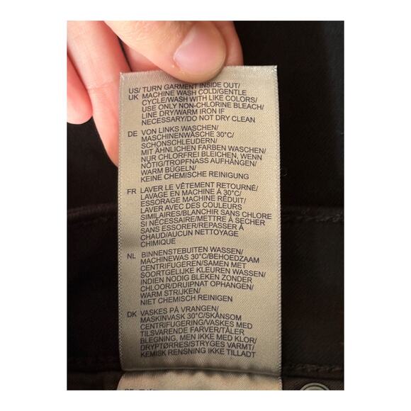 NYDJ Briella 11 Inch Denim Roll Cuffs shorts black size 10 - Picture 5 of 7